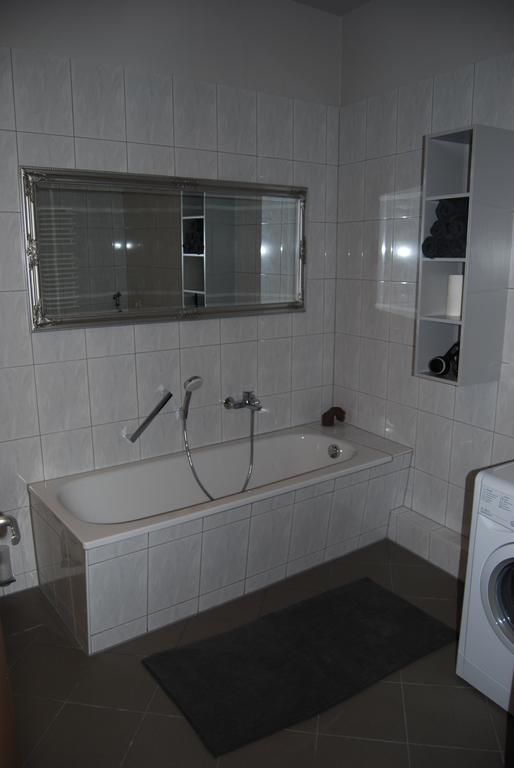 B2-Ferienwohnung Erfurt Værelse billede