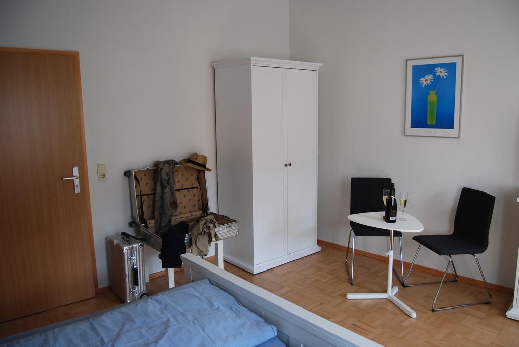 B2-Ferienwohnung Erfurt Værelse billede